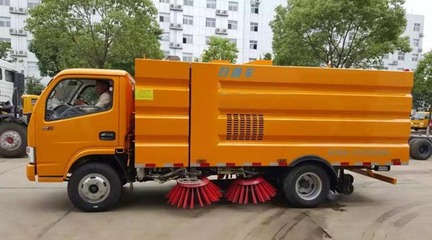 多利卡D6掃路車 城市環(huán)衛(wèi)的高效守護(hù)者