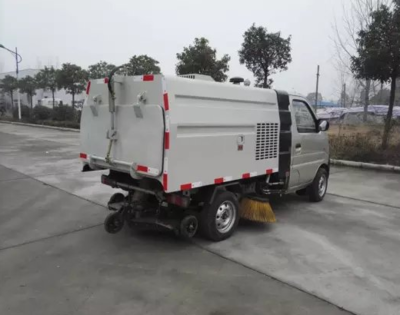 長(zhǎng)安掃路車陽泉市總經(jīng)銷——高效清潔，助力城市環(huán)境建設(shè)